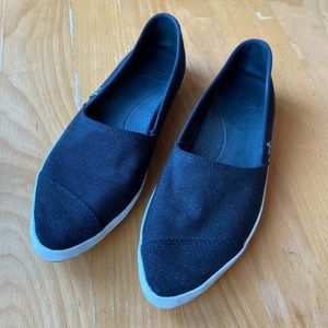 Sanuk - Pointy black canvas slip on shoes. Snazzy!